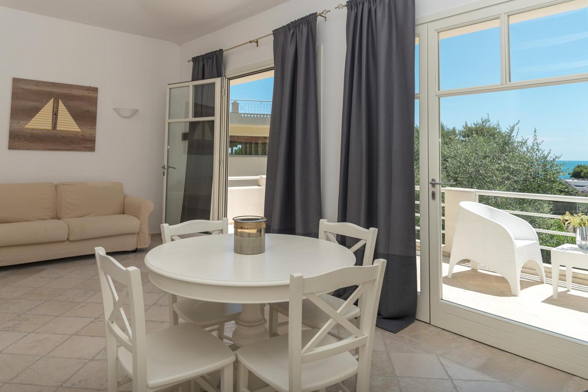 Baia Dei Mergoli Hotel Матината Екстериор снимка