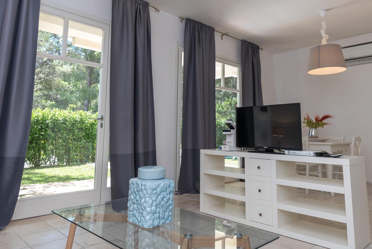 Baia Dei Mergoli Hotel Матината Екстериор снимка