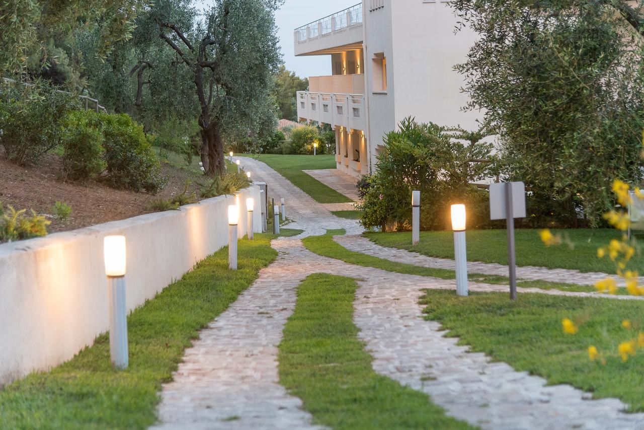 Baia Dei Mergoli Hotel Матината Екстериор снимка